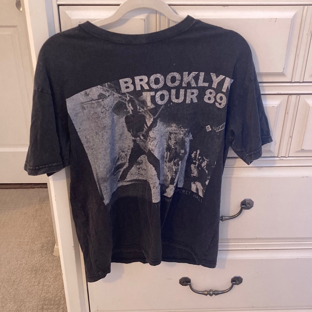 Brooklyn Tour 89’ Oversized tee from Garage